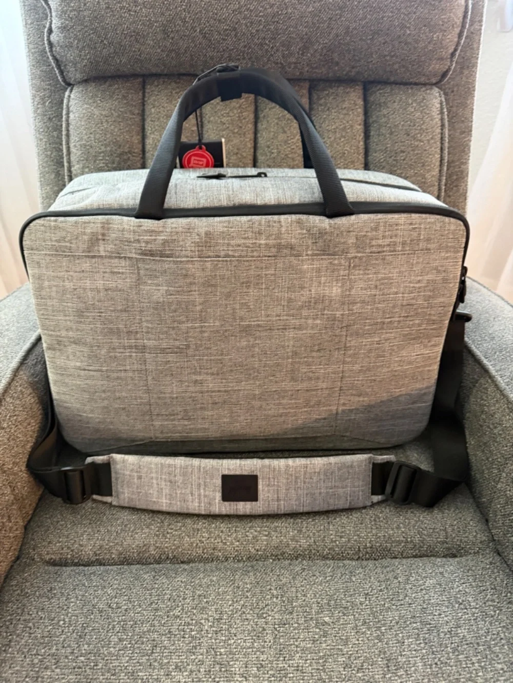 Hershel clam shell laptop personal item bag